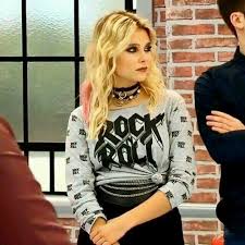 Iara Soto Adli Kullanicinin Soy Luna Panosundaki Pin Unluler Disney Eski Disney