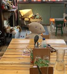 Market House On Twitter Makka Pakka Got In Early And Bagsied Three Seats For Brekkie For His Mates Just Waiting For Iggle Piggle And Upsy Daisy Now They Are Always Late Kidsarea Altrinchammkt