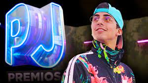 Alexandra fuentes en su programa alexandra a las 12, de telemundo, fue la encargada de entregar la distinción al influencer, quien cuenta con más de 50 millones de vistas por mes en su canal de la. Daniel El Travieso Revela Que Famoso Reggaetonero Le Ha Dado Los Mejores Consejos Premios Juventud Univision
