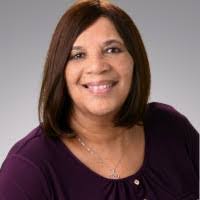 Linda Mink's Instagram, Twitter & Facebook