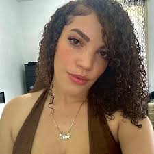 Jaritza Cruz's Instagram, Twitter & Facebook