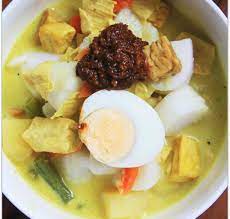 Memperkaya pilihan legenda kuliner nusantara, lontong balap adalah salah satu jenis makanan kebanggaan khas jawa timur. Resepi Lontong Johor Asli