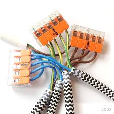 3 Wago Klemmen Compact 221 415 Verbindungsklemme 2 3 4 Lampen An Einen Anschluss Lampen Affenschaukel Lampe Industrielampen