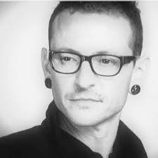 Ik Im only 18 yrs old & I prbly dont know everythin 'bout Chester & Linkin  Park but Idc what ppl say 🤘 Bcoz I grew up w Linkin Park bcoz of