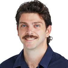 Thousands queue at Sydney's new fish market opening, capacity hit