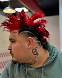 Seattle takeover!!! 💈🔥👀 • Barber: @juan.blends 💈 • Tap'n!!! 🃏🔥⛓️ •  27/365 daily content 🗓️ • #barber #battle #seattle #takeover #haircut  #freestyle #explore #viral #fyp