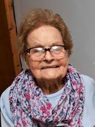 Tess Cotter's Instagram, Twitter & Facebook