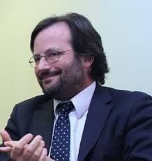 Avilés Hernández, Víctor