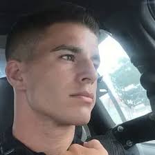 Nhân vật trò chuyện AI tốt nhất Wally Clark: Khám phá hồ sơ & bình luận của  người dùng