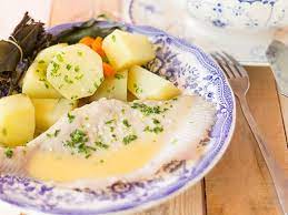 2 aile de raie pochées au beurre blanc. Ailes De Raie Au Beurre Blanc Recette Par Une French Girl Cuisine
