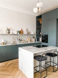 Diese farbe offenbart die persönlichkeit des besitzers und ist für ein hochmodernes küchendesign mehr als angemessen. Unsere Wohnung Videorundgang Fotos Und Alle Produkte Und Hersteller Journelles Innenarchitektur Kuche Wohnung Kuche Kuchen Ideen Modern