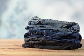 A widely common laundry mishap is running of colour from one garment to another. The Secrets To Stopping Colors From Bleeding And Fading Speed Queen