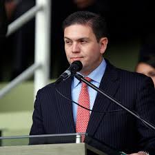 Así lo denunció el ministro de defensa de colombia, juan carlos pinzón. Juan Carlos Pinzon Entrega Ministerio De Defensa Con Cifras A Su Favor
