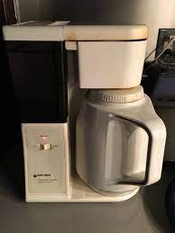 I purchased a similar black and decker spacemaker many many years ago. Repair 30 Year Old Coffee Maker Federico Hatoum