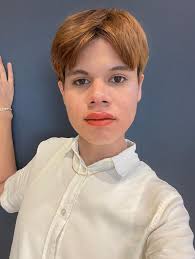 Photos by Isaac León (@isaac.leonk) · April 15, 2025