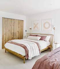 Just like this picture, going traditional means using red, heart pattern, and warm many couples room ideas always incorporate lighting fixtures to set the mood. 35 Best Romantic Bedroom Ideas Romantic Decorating Ideas For Couples