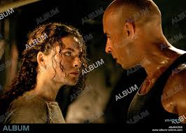 ALEXA DAVALOS and VIN DIESEL in THE CHRONICLES OF RIDDICK, 2004, directed  by DAVID TWOHY. Copyright UNIVERSAL STUDIOS
