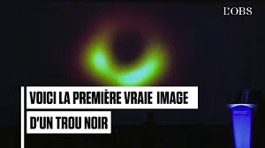 Sagittarius a*, situé à pour les scientifiques, la photo représente le premier pas d'un progrès scientifique concernant les trous noirs. La Premiere Vraie Image D Un Trou Noir Devoilee Youtube