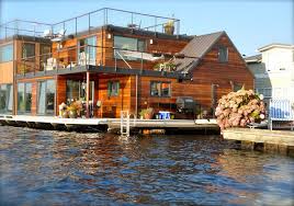 Floating Homes Of Seattle Floating House House Boat Houseboat Living