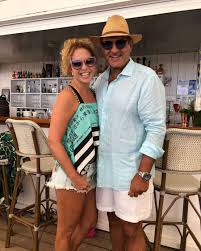 Lucero sigue adelante con su noviazgo con michel kuri, y la pareja de tortolitos luce más enamorados que nunca.la cantante de 51 años ha dejado muy claro que su novio no es celoso y que le apoya en todos sus proyectos profesionales. Lucero Responde Que Ella Y Michel Kuri Seran Novios Eternos Contrareplica Noticias