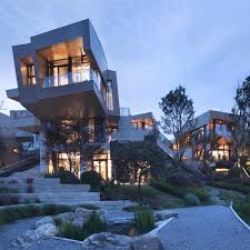 Als diejenige, welche ihnen angedichtet wird, d.h. Griffin Enright Architects Luxe Lakes Villas