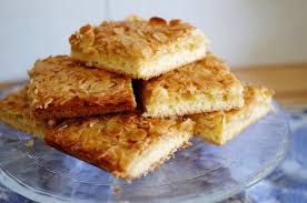 Saftiger kirschkuchen mit mandeln vom blech. Mandel Blechkuchen Schnell Und Einfach Detailmagic
