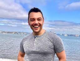 Rosso relativo, tiziano ferro's debut album dating back to 2001, entered the top 10 chart and sold over 1 million copies all over the world. Tiziano Ferro Un Figlio E La Cosa A Cui Penso Di Piu