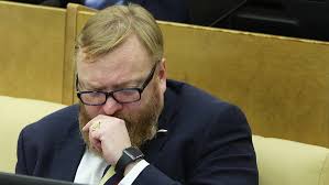 2.5 миллионов евро в год. Fg2bauoaucvtwm