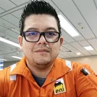 30+ perfiles de «Efren Angel»