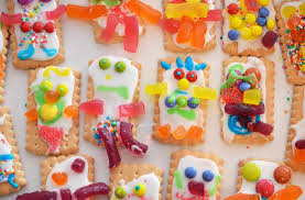 Fun Ways For The Kids To Decorate Biscuits Cookie Decorating Iced Biscuits Kids Meals