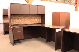 The corner computer desk fits nicely in a corner and maximizes your home office workspace perfectly. Used Office Source L Shaped Desk With Hutch Ofw Pittsburgh