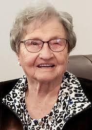 Renee Hopper's Instagram, Twitter & Facebook