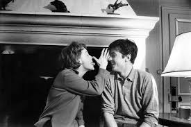 Retour sur le jour où l'acteur français a quitté l'actrice allemande. The Extraordinary Love Letter Alain Delon Wrote To Romy Schneider When She Died Le Maquette