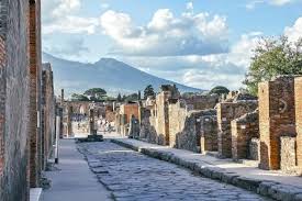 The cheapest way to get from ercolano scavi to paestum costs only 8€, and the quickest way takes just 1¼ hours. Visita Agli Scavi Archeologici Di Pompei Ed Ercolano Come Arrivare Prezzi E Consigli