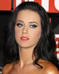 Katy Perry You Just Have To Say That You Re Fine How To Wear Glitter On Your Wedding Day With Images Makeup Looks Beauty Holiday Hairstyles