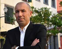 He started working at the professional level at the age of 35, initially with camacha and chaves. Leonardo Jardim Admite Que Ja E Tempo De Voltar Ao Treino Dnoticias Pt