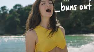 Lorde is giving her fans solar power where the sun don't shine. Lb7vo6hjzaiv5m