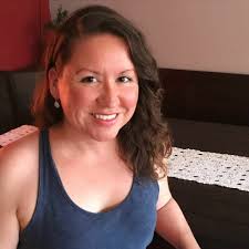 Eliza Barragan's Instagram, Twitter & Facebook