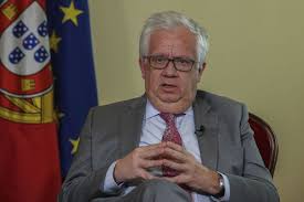 Ministro adjunto do primeiro ministro e da integração regional, ministro dos negócios estrangeiros e comunidades e ministro da defesa. Liga Dos Campeoes Ministro Da Administracao Interna Nega Ter Dado Instrucoes A Psp Para Ser Branda Com Adeptos Ingleses Postal Do Algarve