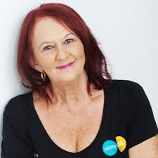 What dog day care centers are recommended in or around Hope Island?