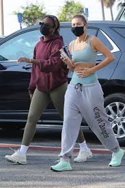 Dakota johnson leaving a yoga studio in west hollywood celebzz. Hailey Bieber And Justine Skye Heading To Yoga Class In West Hollywood 10 07 2020 Hawtcelebs