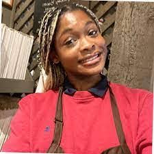 Amanda Duerden's Instagram, Twitter & Facebook