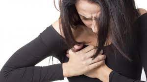 Nyeri pada payudara seringkali jadi tanda pms (pra menstrual syndrome) yang disebabkan oleh siklus menstruasi biasanya terjadi 3 hari sebelum menstruasi dan akan membaik atau hilang dengan sendirinya setelah menstruasi selesai. Merasakan Nyeri Di Payudara Ini Cara Mengatasinya Secara Mandiri Sriwijaya Post