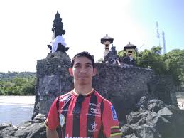 Bukan mudah untuk seseorang wanita itu menjalani kehidupan berpoligami apatah lagi jika madunya boleh memberikan sesuatu yang bermakna buat si suami. Paku Midin Backpacker Ke Lombok Indonesia