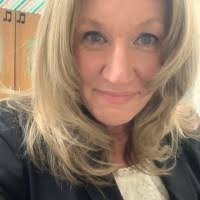 Nancy Buczek's Instagram, Twitter & Facebook