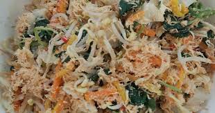 Kluban sangat cocok sebagai menu sarapan karena terdiri dari kangkung, bayam, kacang panjang, kecambah, dan kol. G Qgncv3iq9idm