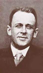 O bunu tekbir elektronun üzerine uygulanan yük olarak tanımladı: Robert Andrews Millikan 1868 1953