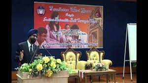 Pernikahan yang digelar di halaman belakang akan makin terasa hangat dengan setting tempat duduk lesehan, tapi pastikan ya tamu tetap patuh mengikuti protokol dengan menjaga jarak. Protokol Etiket Sosial Bhg 1 Susunan Tempat Duduk Youtube