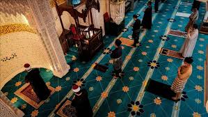 Visiting relatives is allowed in mco areas, but only on the first day of hari raya with guests not exceeding 15 people at one time, while in cmco areas, it is allowed for the first three days, and with guests limited to up to 25 people at any given time. Menteri Malaysia Belum Ada Pembahasan Soal Keberlanjutan Mco Bersyarat