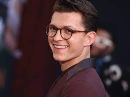 Zendaya, tom holland spidey & mj grabbed date night thai. Tom Holland Fun Facts And Things You Didn T Know About Him